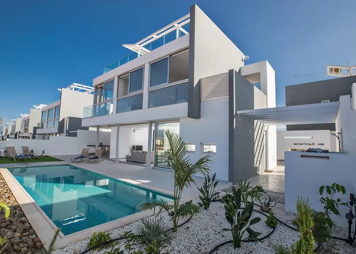 Blue Pearl Protaras