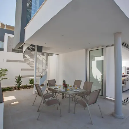 Blue Pearl Villa
