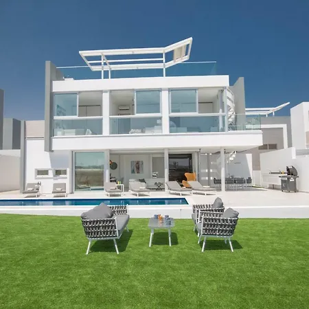 Blue Pearl Villa